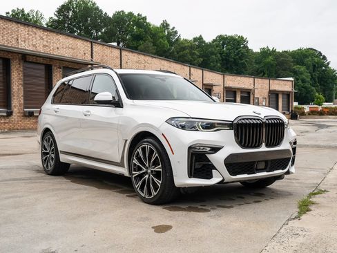 Used 2021 BMW X7 M50i AWD/4WD image 13