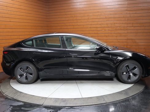 Used 2023 Tesla Model 3 Standard Range image 19