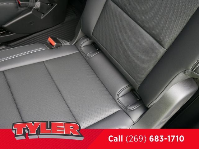 New 2026 Chevrolet Traverse LT w/ Driver Confidence Package AWD/4WD image 42