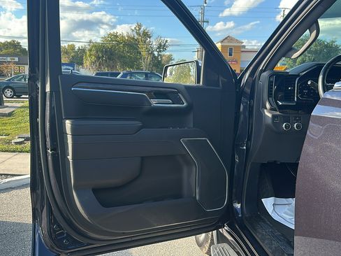 Used 2022 GMC Sierra 1500 SLE image 7