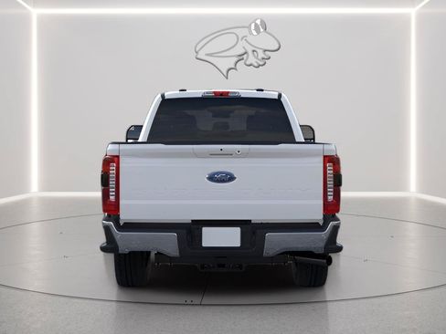 New 2026 Ford F250 Lariat w/ FX4 Off-Road Package AWD/4WD image 5