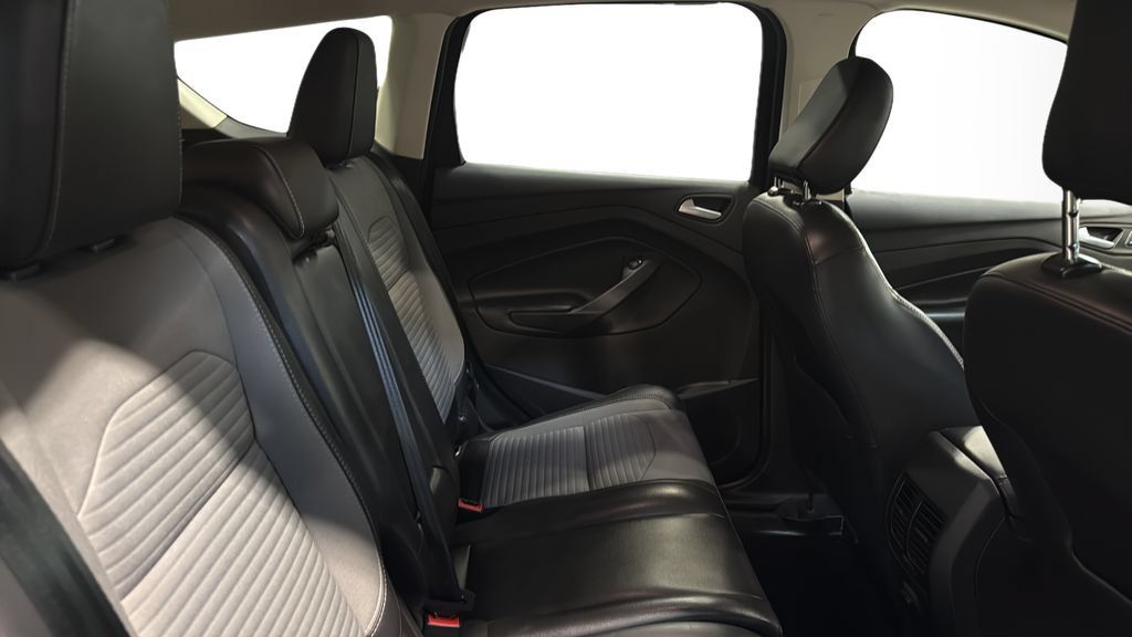 Used 2019 Ford Escape SE w/ SE Sport Appearance Package AWD/4WD image 15