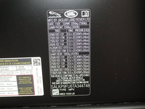 New 2026 Land Rover Range Rover SE image 28