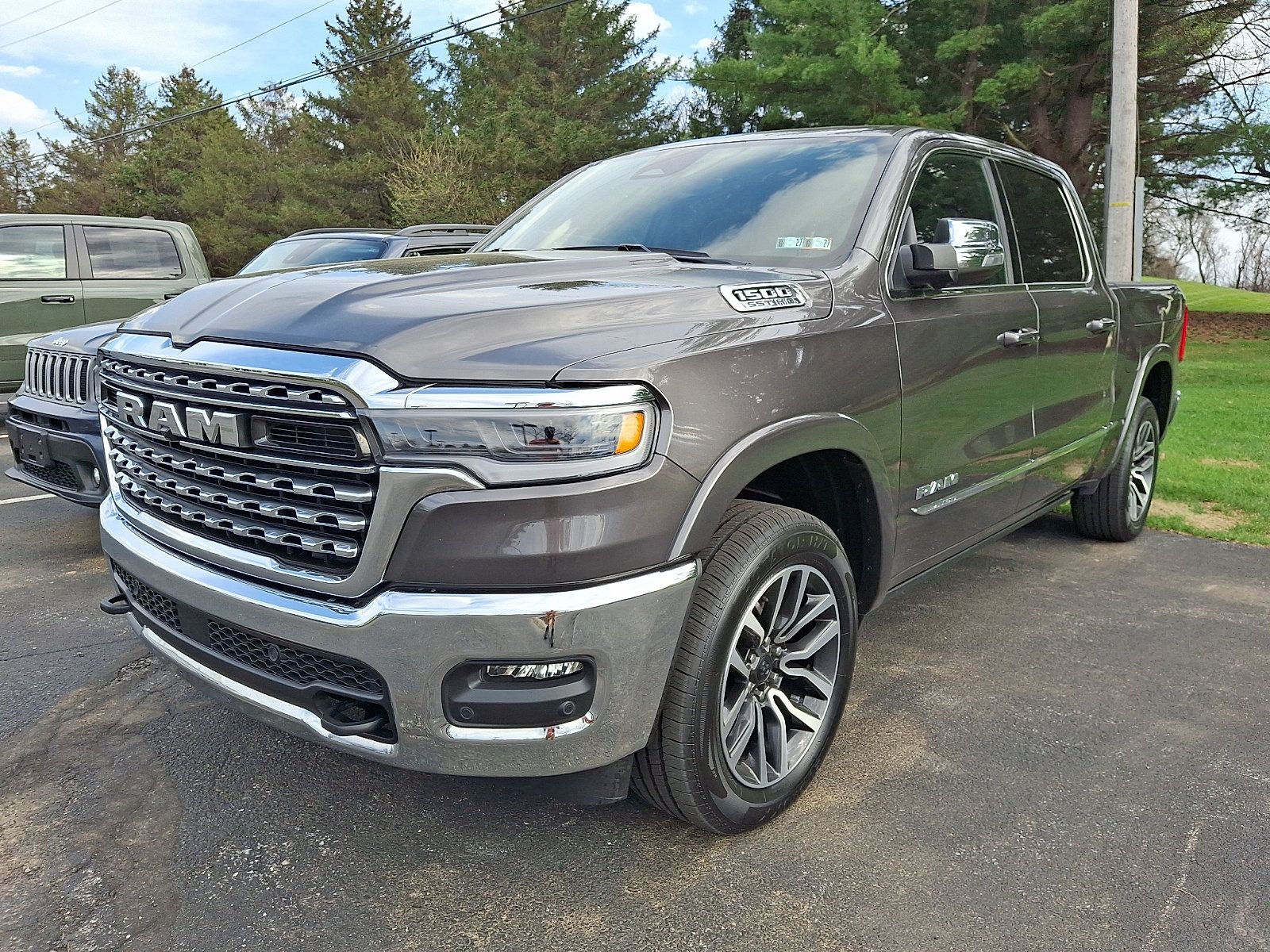 Used 2025 RAM 1500 Limited AWD/4WD image 1