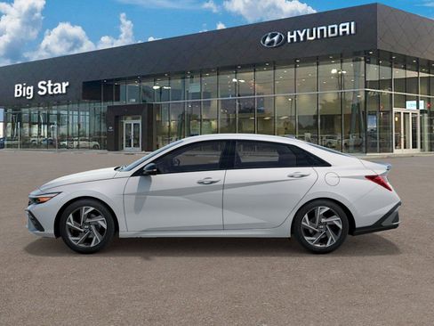 New 2025 Hyundai Elantra Sport image 3