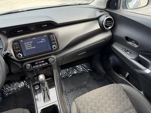 Used 2021 Nissan Kicks SV FWD image 27