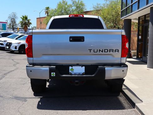 Used 2018 Toyota Tundra Limited w/ Limited Premium Package AWD/4WD image 11