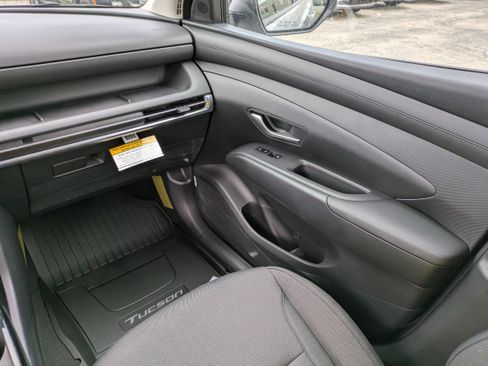 New 2026 Hyundai Tucson Blue SE image 17