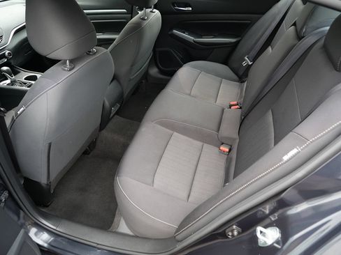 Used 2022 Nissan Altima 2.5 SV AWD/4WD image 19