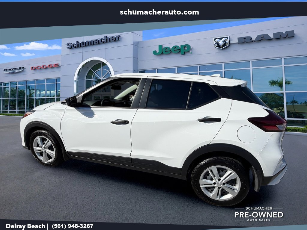 Used 2025 Nissan Kicks Play S FWD image 5