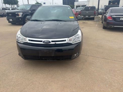 Used 2008 Ford Focus SE image 2