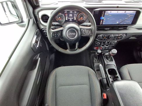 Used 2024 Jeep Gladiator Sport AWD/4WD image 27