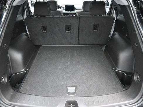 Used 2025 Chevrolet Blazer LT FWD image 31