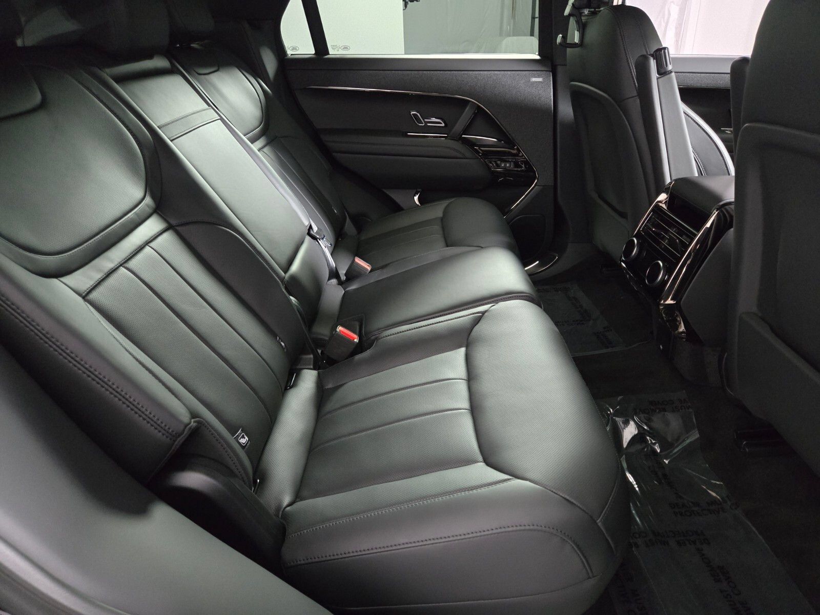 New 2026 Land Rover Range Rover Sport Dynamic SE AWD/4WD image 18