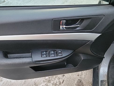 Used 2013 Subaru Outback 2.5i Premium image 7