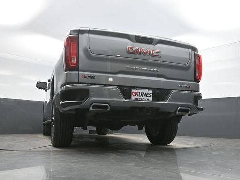 Used 2023 GMC Sierra 1500 AT4 w/ Technology Package AWD/4WD image 38