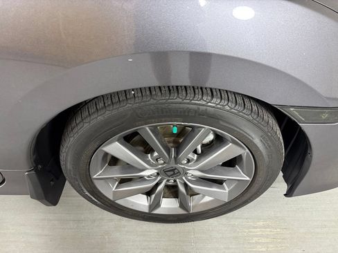 Used 2019 Honda Civic EX image 10