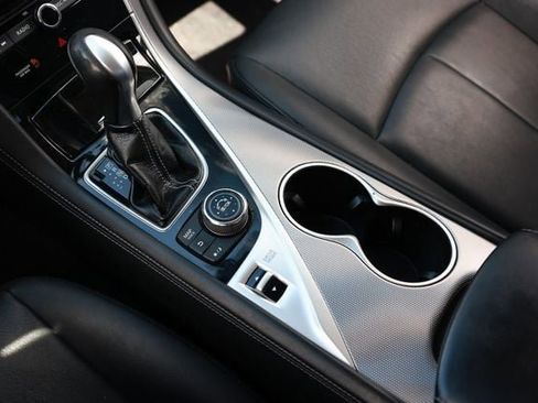 Used 2017 INFINITI Q50 Signature Edition w/ All Weather Package (L93) RWD image 40