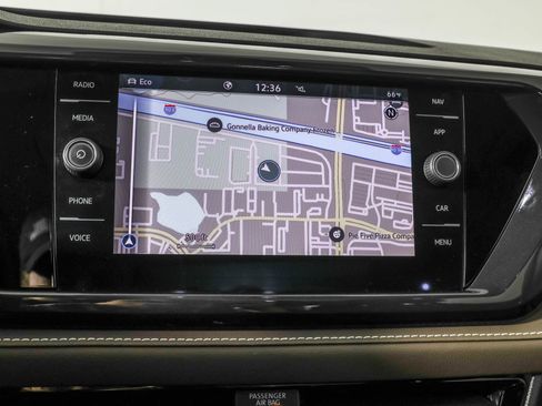 Certified 2024 Volkswagen Taos SEL image 9