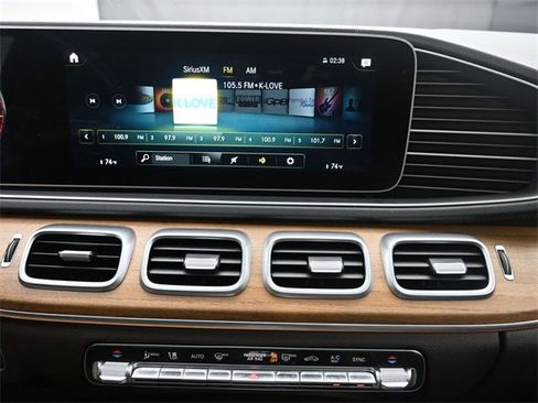 Used 2021 Mercedes-Benz GLS 450 4MATIC image 11