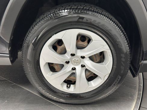Used 2019 Toyota RAV4 LE w/ All Weather Liner Package AWD/4WD image 16