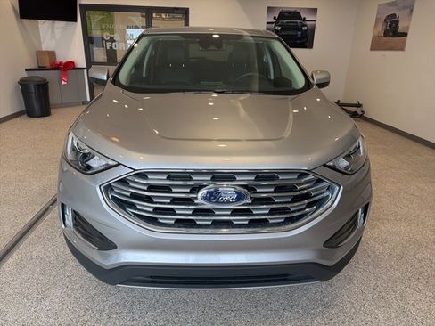 Used 2022 Ford Edge SEL w/ Convenience Package image 2