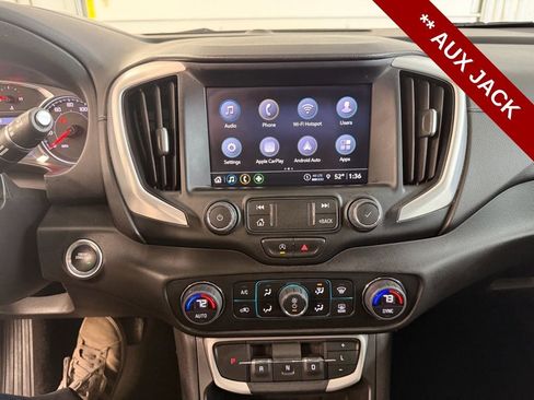 Used 2023 GMC Terrain SLT w/ Tech Package image 22