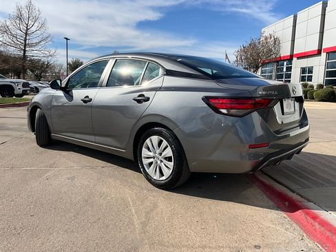 Used 2025 Nissan Sentra S image 8
