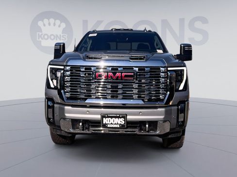 New 2026 GMC Sierra 2500 Denali w/ Denali Reserve Package image 10