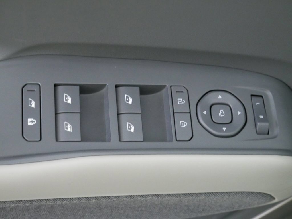 Used 2024 Kia EV9 Land AWD/4WD image 24