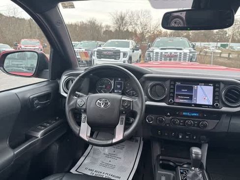 Used 2021 Toyota Tacoma TRD Sport image 13