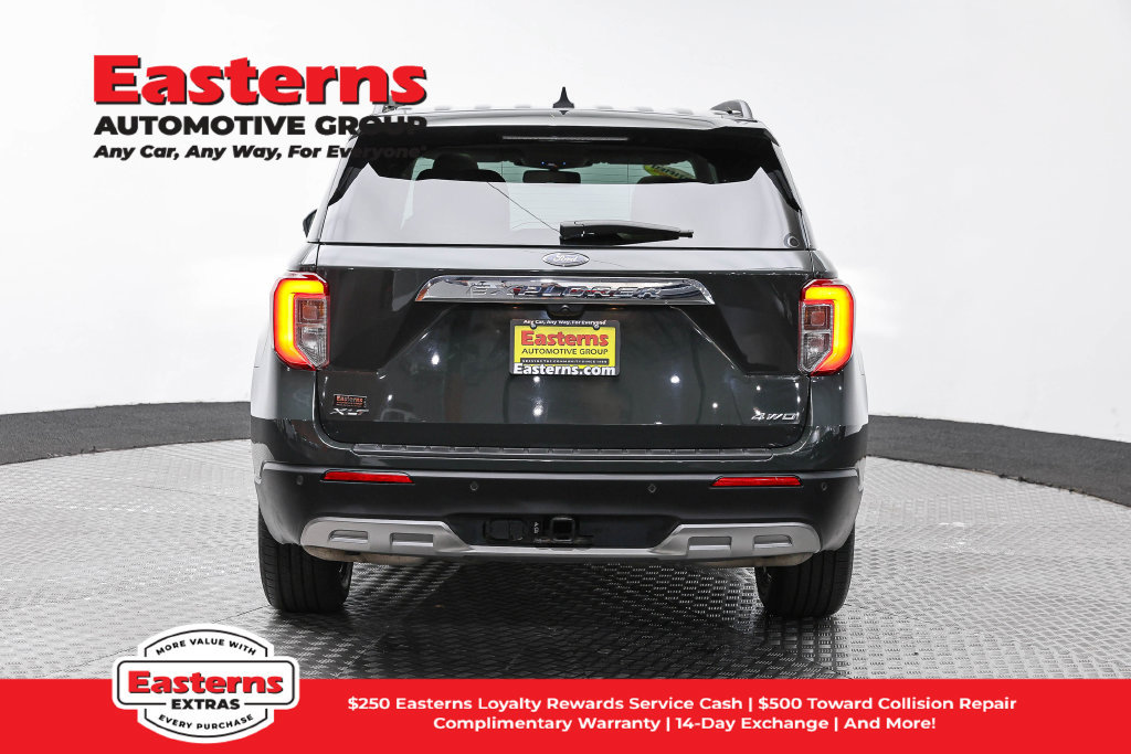 Used 2023 Ford Explorer XLT w/ Equipment Group 202A AWD/4WD image 7