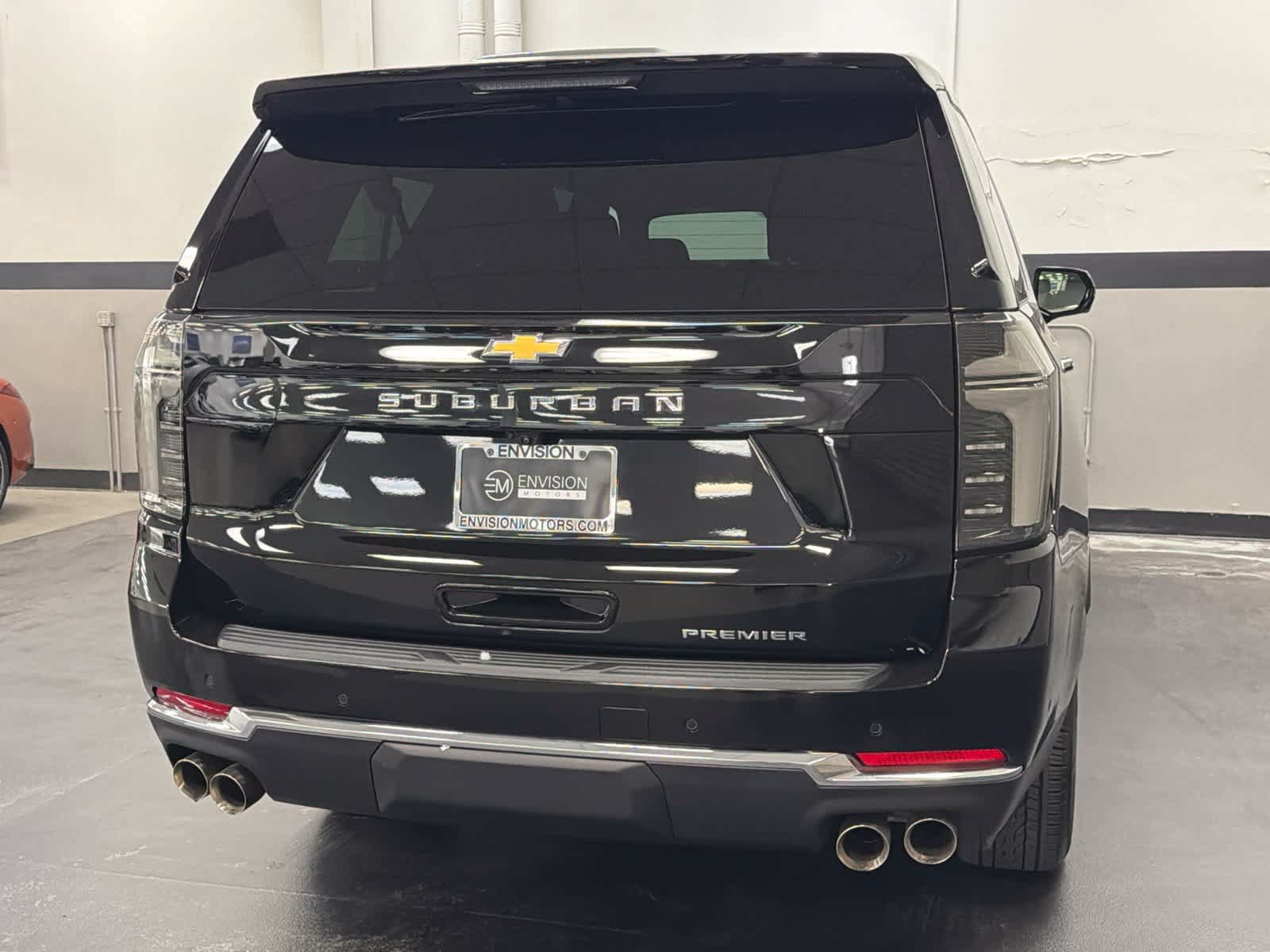 Used 2025 Chevrolet Suburban Premier w/ Sun And Tow Package AWD/4WD image 12