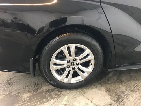 Used 2021 Toyota Sienna XSE image 48