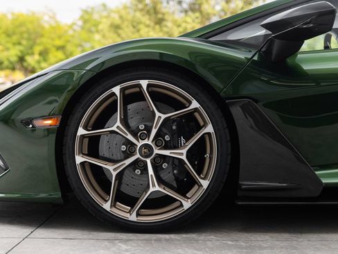 Used 2026 Lamborghini Revuelto AWD/4WD image 9