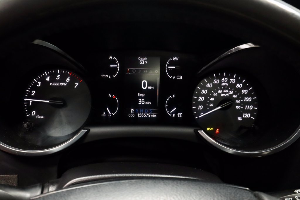 Used 2018 Toyota Sequoia TRD Sport AWD/4WD image 30