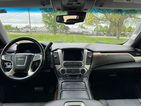 Used 2016 GMC Yukon Denali w/ Open Road Package AWD/4WD image 15