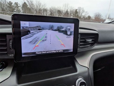 Used 2020 Ford Explorer XLT w/ Comfort Package image 19