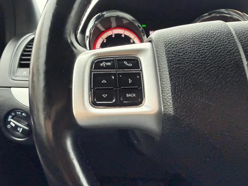 Used 2018 Dodge Grand Caravan GT FWD image 32