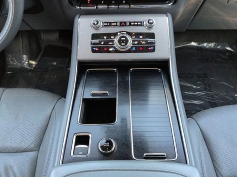 Used 2021 Lincoln Aviator Reserve w/ Elements Package Plus RWD image 19