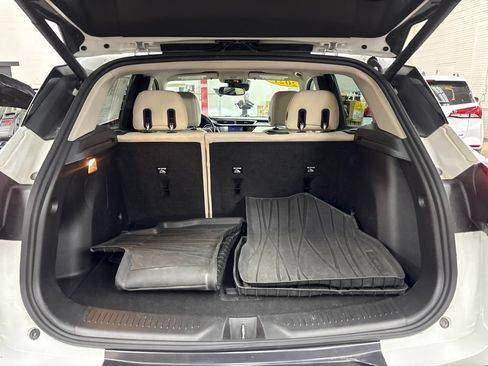 Used 2021 Buick Encore GX Essence FWD image 11
