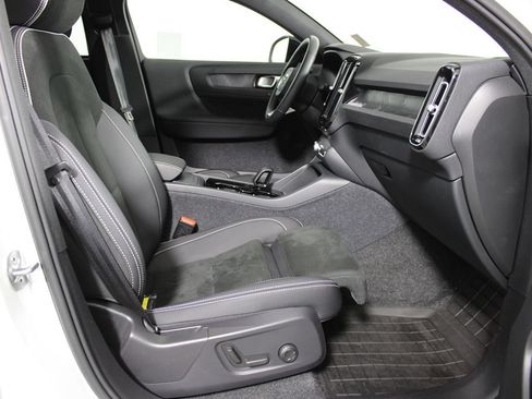 Used 2023 Volvo C40 P8 Recharge Ultimate w/ Protection Package Premier AWD/4WD image 30