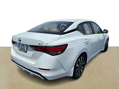 Used 2023 Nissan Sentra SV w/ SV Premium Package FWD image 4
