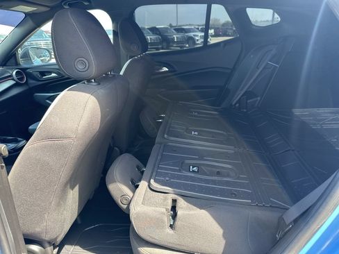 Used 2024 Chevrolet Trax RS w/ Driver Confidence Package FWD image 23