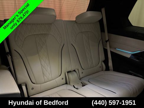 Used 2025 BMW X7 M60i AWD/4WD image 26