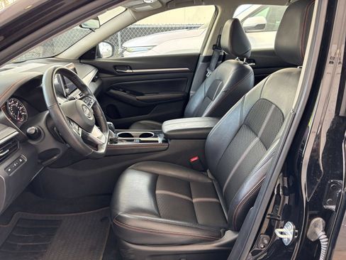 Used 2025 Nissan Altima 2.5 SR FWD image 27