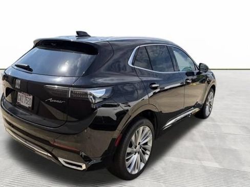 Used 2024 Buick Envision Avenir AWD/4WD image 9