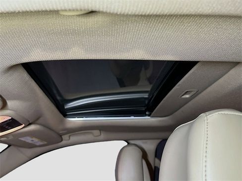 Used 2017 Jeep Grand Cherokee Limited image 24