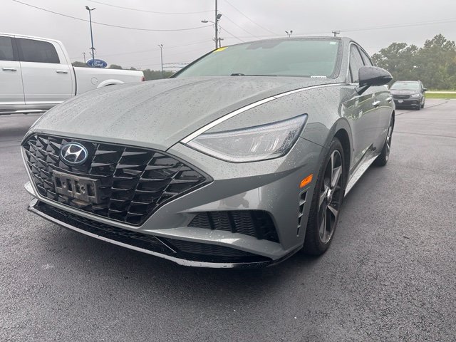 Used 2021 Hyundai Sonata SEL Plus w/ Tech Package FWD image 3