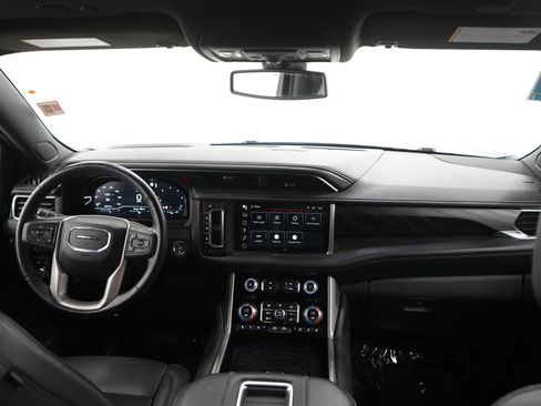 Used 2022 GMC Yukon Denali AWD/4WD image 14